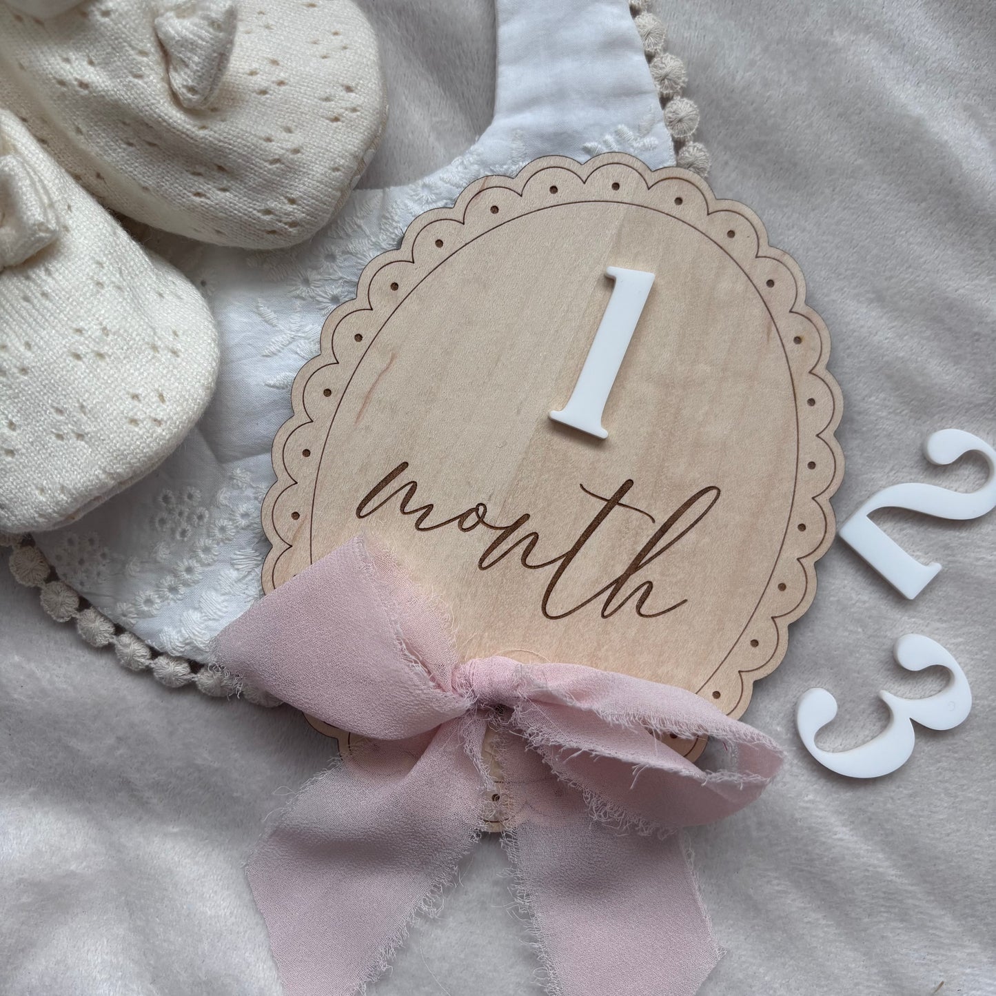 Ribbon Scallop Monthly Milestone Markers Set