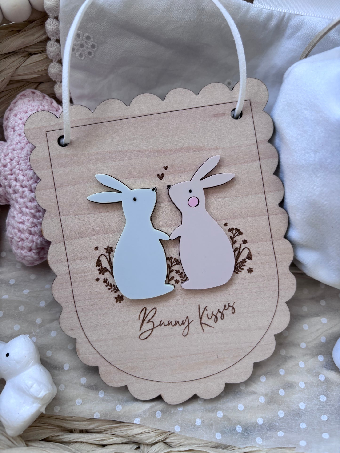 Easter Bunny Kisses Scallop Plaque