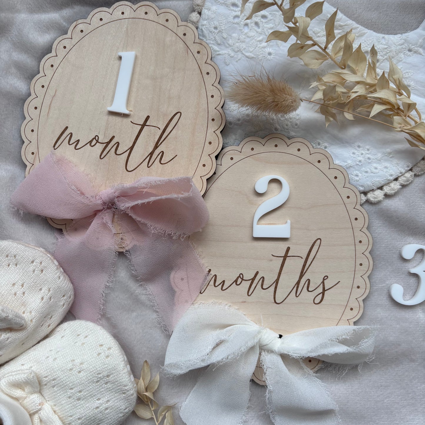 Ribbon Scallop Monthly Milestone Markers Set