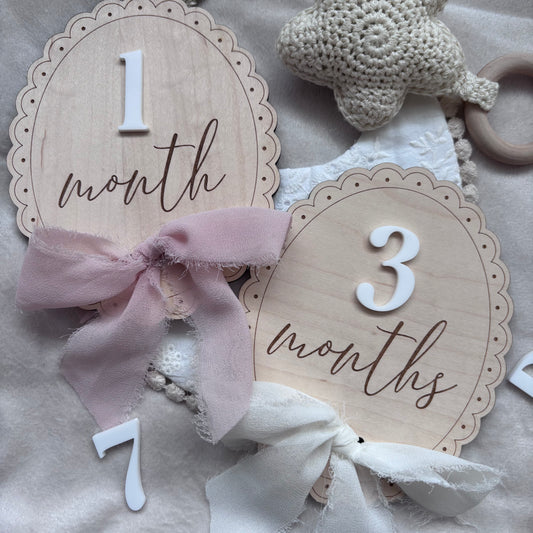 Ribbon Scallop Monthly Milestone Markers Set