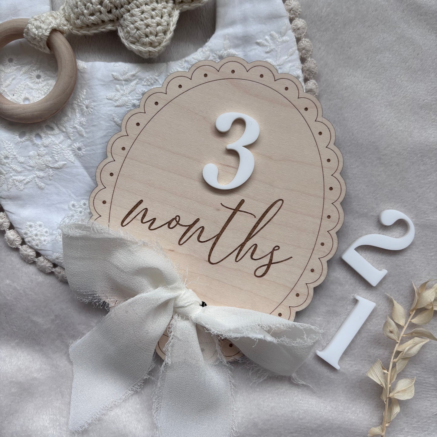 Ribbon Scallop Monthly Milestone Markers Set