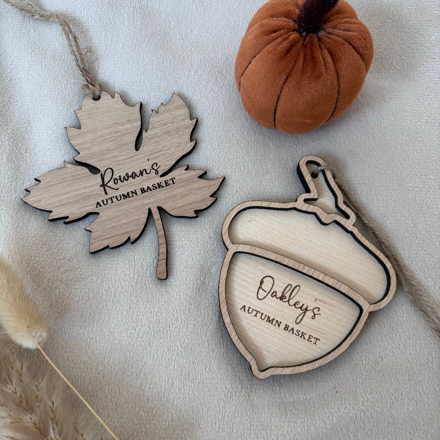 Maple Leaf - Acorn Wooden Tag